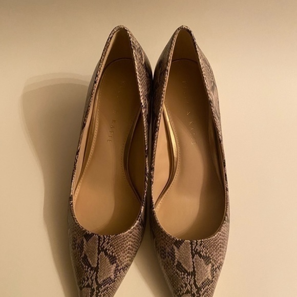 NiB Kelly & Katie snake print heels - Picture 4 of 6
